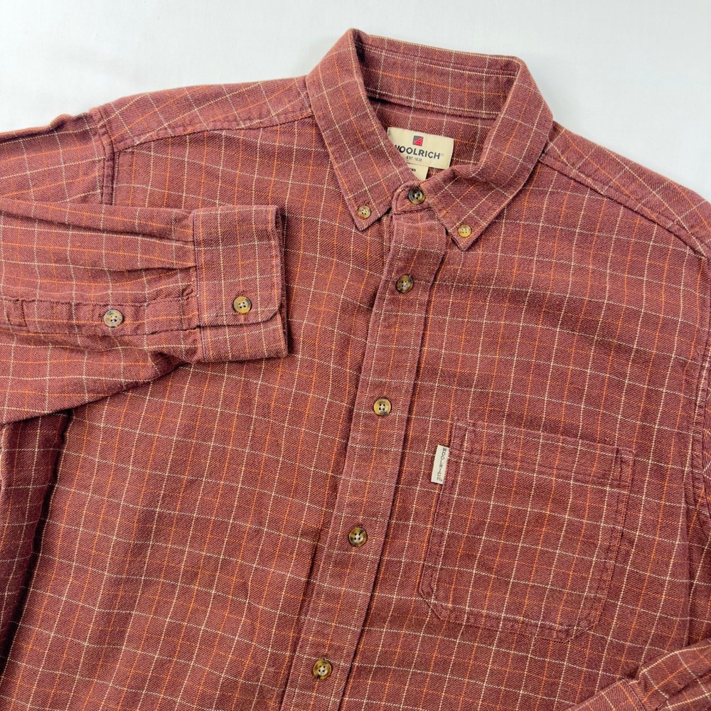 Woolrich Shirt Men's Largeโ Burgundy Plaid Button Down Flannel Long Sleeve